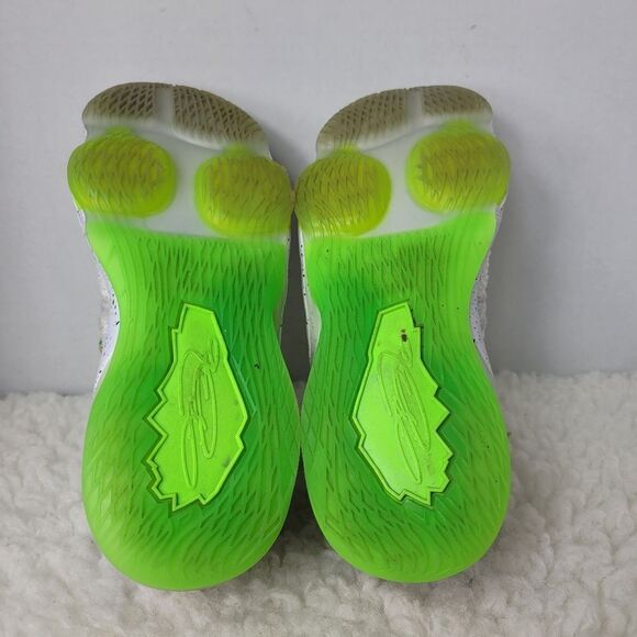 Nike LeBron 17 Air Command Force 2020 Men's Shoes  Size 5 BQ3177-100 Muticolor - Picture 9 of 9